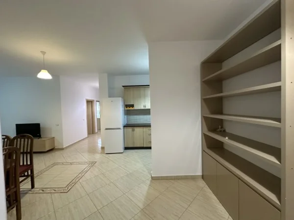 Tirane, shitet apartament 2+1+Ballkon Kati 5, 109 m² 189.900 € (Rruga Bill Klinton)