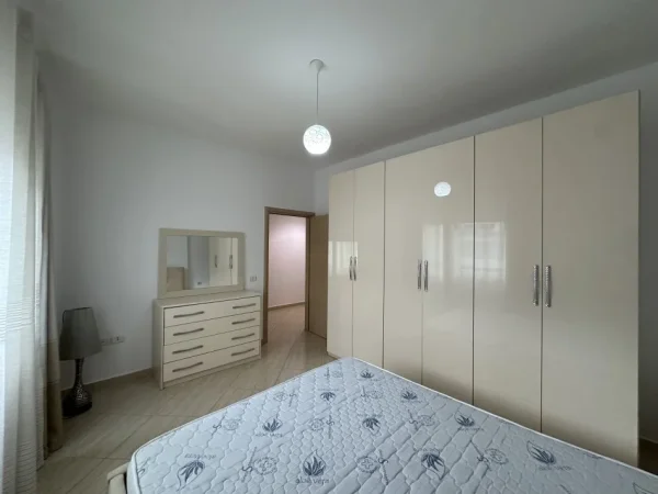Tirane, shitet apartament 2+1+Ballkon Kati 5, 109 m² 189.900 € (Rruga Bill Klinton)