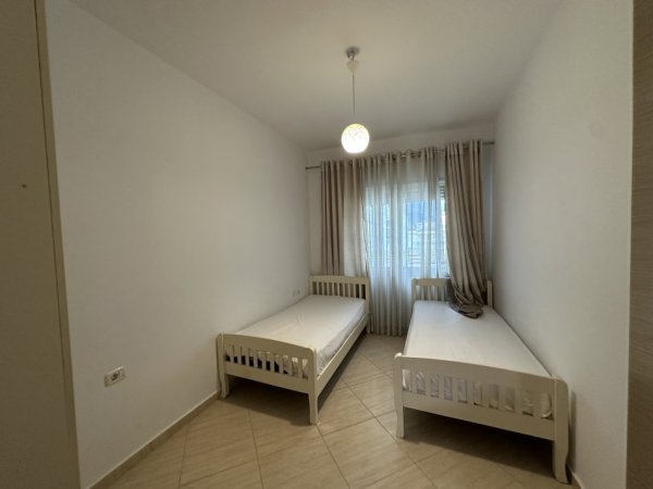 Tirane, shitet apartament 2+1+Ballkon Kati 5, 109 m² 189.900 € (Rruga Bill Klinton)