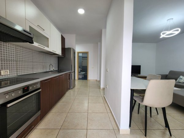 ✨Jepet me qera: Apartament 2+1+2wc & 1 Ballkon të Madh || 📍Rr. Bardhyl, Shk. Andon Zako Cajupi || 550€/ Muaji ✨