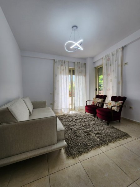 ✨Jepet me qera: Apartament 2+1+2wc & 1 Ballkon të Madh || 📍Rr. Bardhyl, Shk. Andon Zako Cajupi || 550€/ Muaji ✨