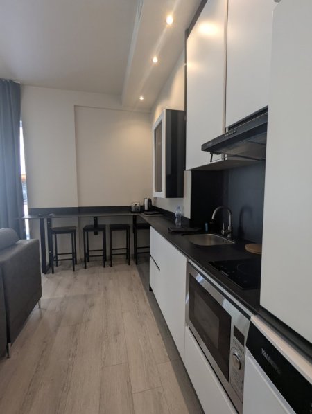Tirane, jepet me qera apartament 1+1 Kati 2, 55 m² 600 € (Liqeni i Thate)