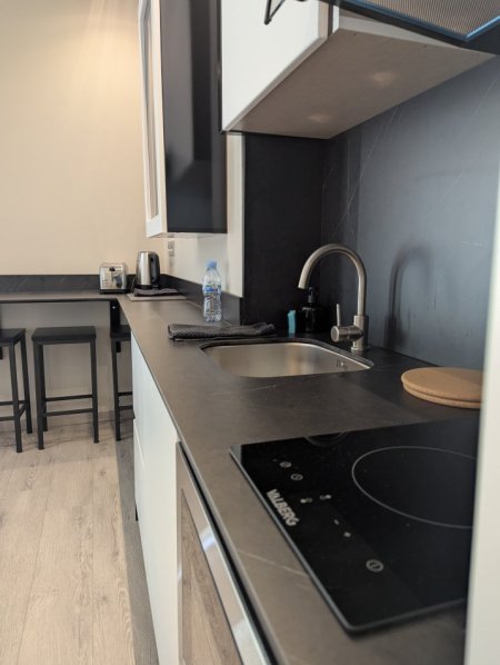 Tirane, jepet me qera apartament 1+1 Kati 2, 55 m² 600 € (Liqeni i Thate)