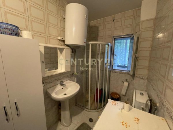 Tirane, jepet me qera apartament 2+1 Kati 1, 73 m² 550 € (ISH-STACIONI I FUNDIT I TIRANËS SË RE)