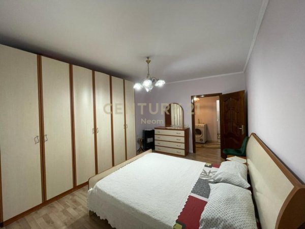 Tirane, jepet me qera apartament 2+1 Kati 1, 73 m² 550 € (ISH-STACIONI I FUNDIT I TIRANËS SË RE)