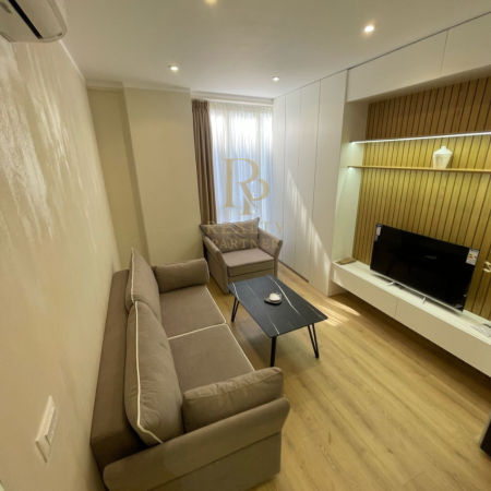 Tirane, jepet me qera apartament 1+1+Ballkon Kati 2, 55 m² 550 € (Bulevardi i Ri)