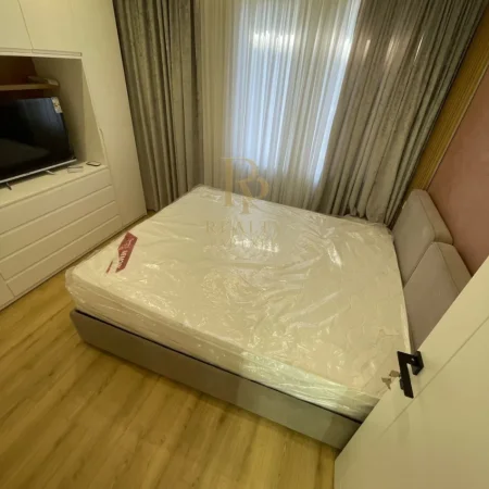 Tirane, jepet me qera apartament 1+1+Ballkon Kati 2, 55 m² 550 € (Bulevardi i Ri)