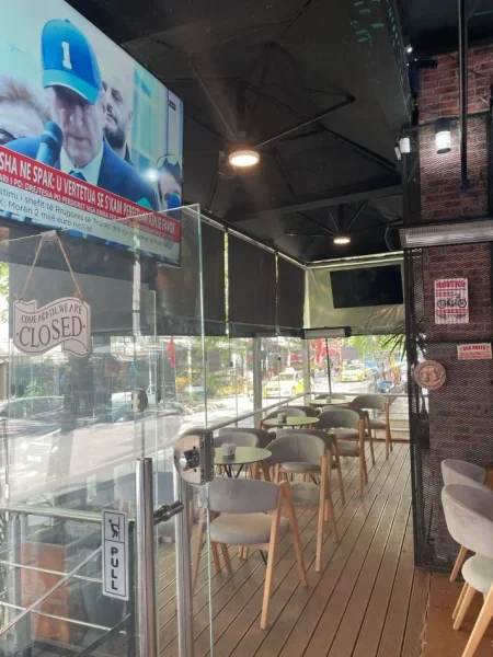 Tirane, shitet lokal Kati 1, 133 m² (Rruga Thoma Koxhaj 2, Yzberisht)