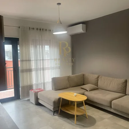 Tirane, jepet me qera apartament 2+1+Ballkon Kati 6, 102 m² 600 € (Astir)