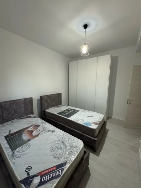 Tirane, jepet me qera apartament 2+1 Kati 2, 97 m² 75,000 leke (River Residence)