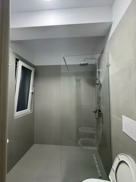 Tirane, jepet me qera apartament 2+1 Kati 2, 97 m² 75,000 leke (River Residence)