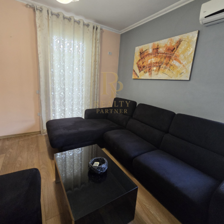 Tirane, jepet me qera apartament 2+1 Kati 5, 105 m² 500 € (Yzberisht)
