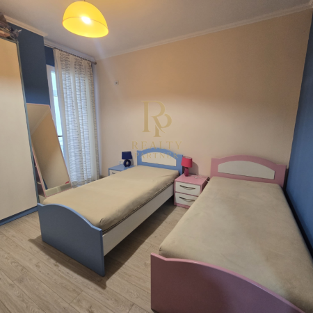 Tirane, jepet me qera apartament 2+1 Kati 5, 105 m² 500 € (Yzberisht)