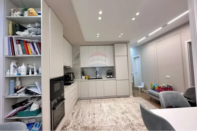 Tirane, shitet apartament 2+1 , 92 m² 173.000 € (ali demi)