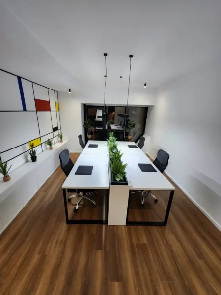 Tirane, jepet me qera zyre Kati 10, 75 m² 1.100 € (Square 21)