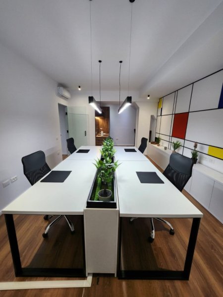 Tirane, jepet me qera zyre Kati 10, 75 m² 1.100 € (Square 21)