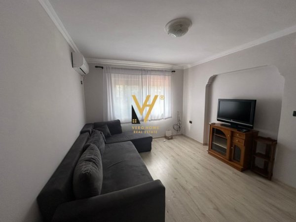 Tirane, jepet me qera apartament 1+1+Ballkon Kati 5, 60 m² 600 € (MYSLYM SHYRI)