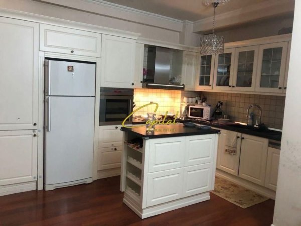 Shqiperi, jepet me qera apartament 2+1 Kati 2, 110 m² 650 € (STACIONI TRENIT)
