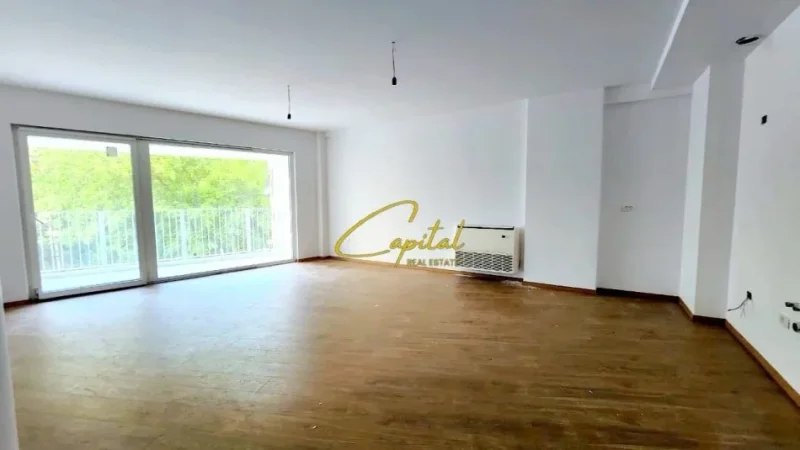 Tirane, jepet me qera zyre Kati 1, 130 m² 1.350 € (STADIUMI AIR ALBANIA)