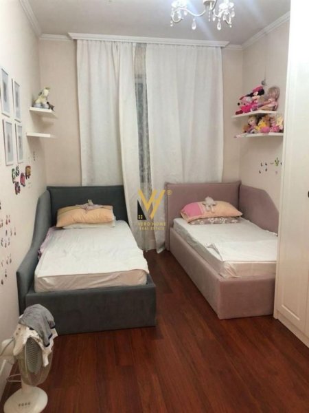 Tirane, jepet me qera apartament 2+1+Ballkon Kati 2, 110 m² 650 € (STACIONI I TRENIT)
