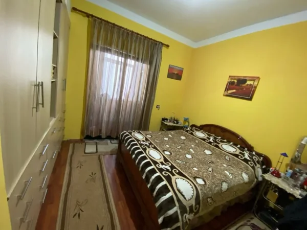 Tirane, shitet Vile 4+1 Kati 3, 530 m² 350.000 € (Zone Periferike • Rruga Hamdi Sulcebe, • Tirane • Albania)