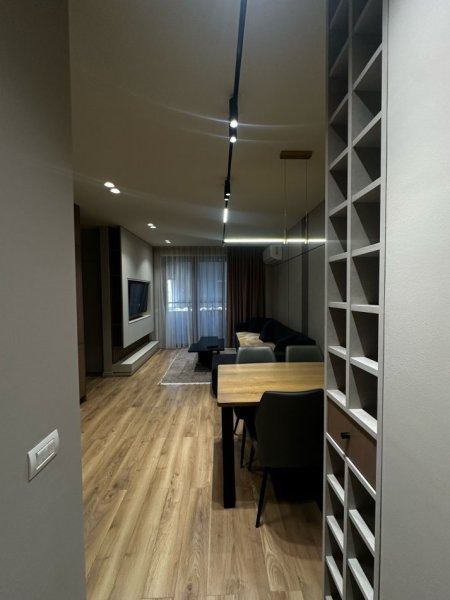 Tirane, jepet me qera apartament 2+1 Kati 2, 80 m² 750 € (Prane Fiori Di Bosko)