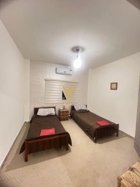 Tirane, jepet me qera apartament 3+1+Ballkon Kati 0, 150 m² 350 € (BABRRU)