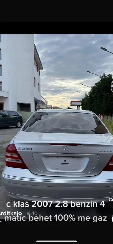 Durres, shitet makine Mercedez benz Benzin, gri metalizato automatik Kondicioner 260 km 4.000 €