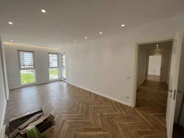 Tirane, shitet apartament 2+1+Ballkon Kati 3, 97 m² 128.000 € (Gryka e Kaçanikut)