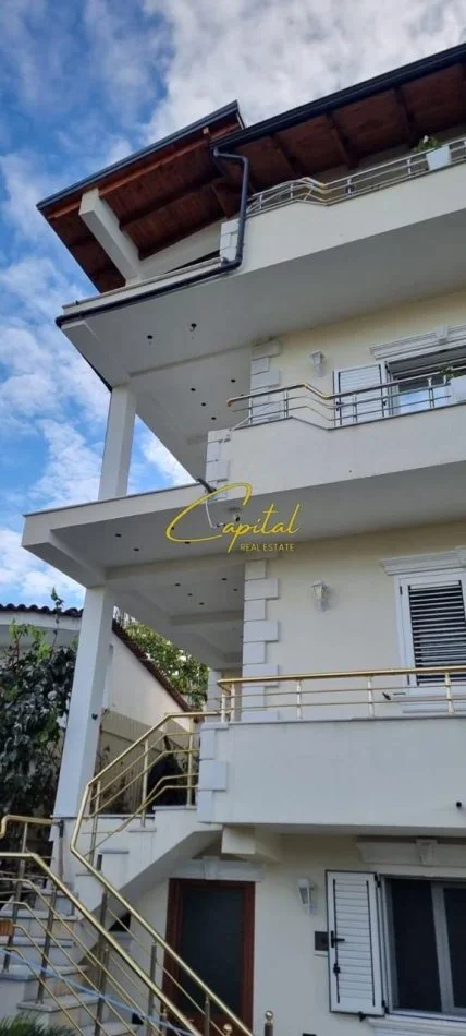 Tirane, shitet Vile 2+1 Kati 0, 1.150 m² 770.000 € (LIQENI I FARKES)