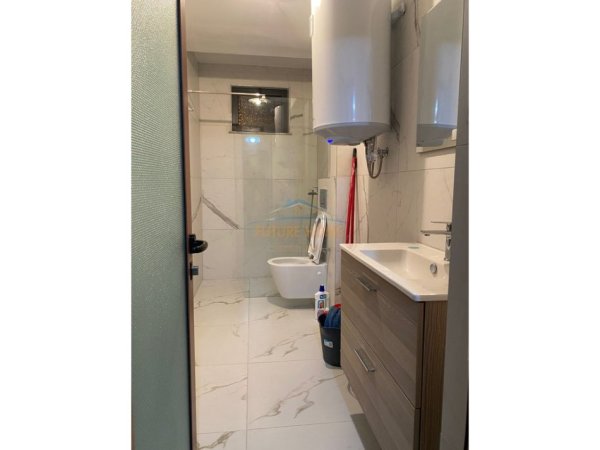 Tirane, jepet me qera apartament 2+1 Kati 2, 76 m² 500 € (Rruga Arkitekt Kasemi)