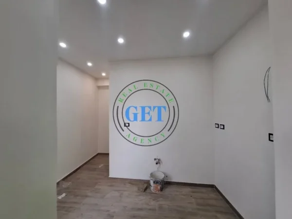 Durres, shitet apartament 2+1 Kati 5, 83 m² 95.000 € (Stacioni I Trenit, Durres)