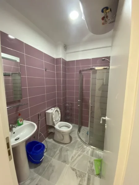 Tirane, jepet me qera apartament 1+1 Kati 3, 50 m² 370 € (Jepet apartament me qera 1+1 ne Selite)