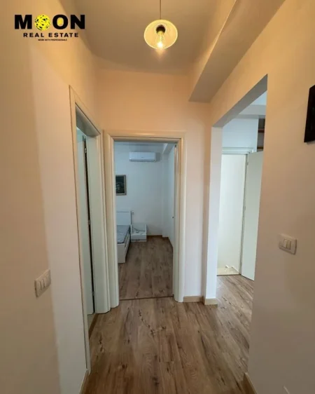 Tirane, jepet me qera apartament duplex Dublex Kati 2, 250 m² 1.100 € (ALI DEM PRANE KRYEGJYSHATES)