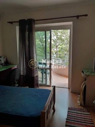 Tirane, jepet me qera apartament 2+1 Kati 3, 70 m² 500 € (Rruga Hoxha Tahsim)