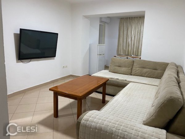 Tirane, jepet me qera apartament 1+1+Ballkon Kati 3, 68 m² 430 € (XHAMLLIKU)
