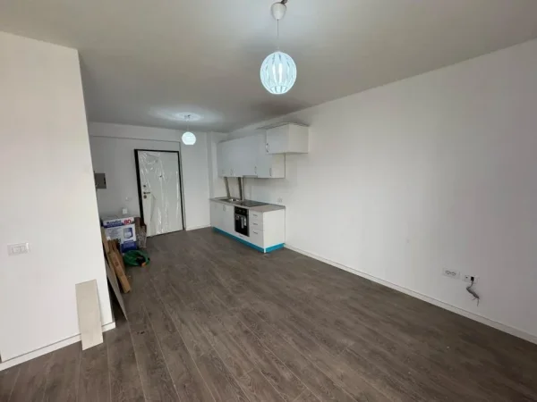 Tirane, jepet me qera apartament 2+1 Kati 6, 98 m² 400 € (ish dogana)