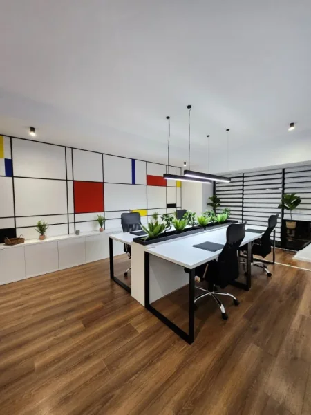 Tirane, jepet me qera zyre Kati 7, 75 m² 1.100 € (Square 21)