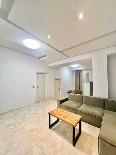 Tirane, jepet me qera apartament 2+1 Kati 1, 138 m² 550 € ( JEPET ME QERA APARTAMENT 2+1 NË SELITË TOTALISHT I RI E I PA BANUAR MË PARË)