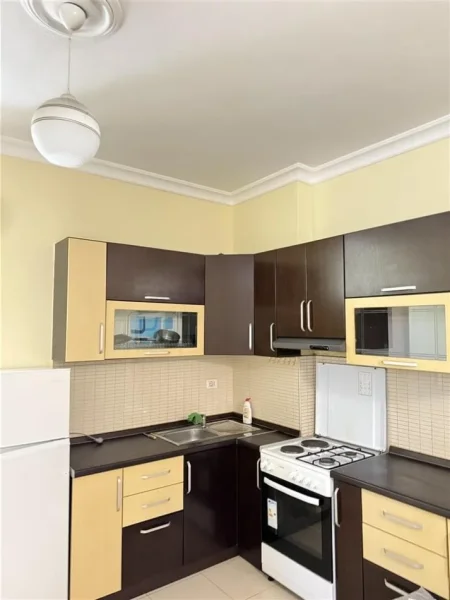 Tirane, jepet me qera apartament 2+1+Ballkon Kati 1, 100 m² 570 € (DON BOSKO)