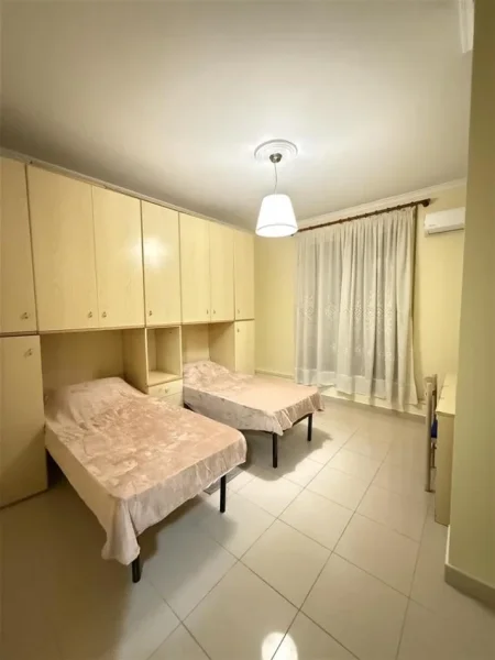 Tirane, jepet me qera apartament 2+1+Ballkon Kati 1, 100 m² 570 € (DON BOSKO)