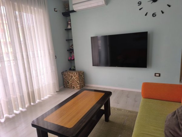 Tirane, jepet me qera apartament 2+1+Ballkon Kati 6, 75 m² 380 € (Bulevardi Migjeni)
