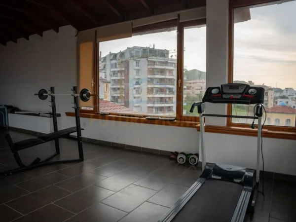 Tirane, shitet apartament+verande | Penthouse 3+1+Aneks+Ballkon Kati 5, 420 m² 588.000 € (Rruga Rrapo Hekali, Kodra e Diellit)