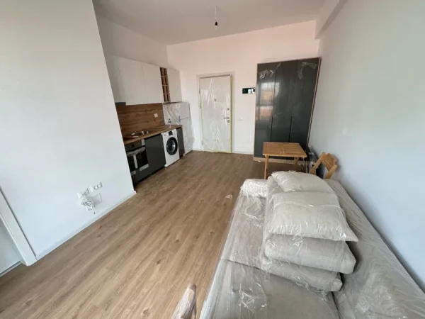 Tirane, jepet me qera garsonier 1+1 Kati 4, 60 m² 300 € (ali demi)