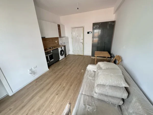 Tirane, jepet me qera apartament GARSONIERE Kati 4, 30 m² 300 € (Pasho Hysa)