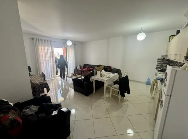 Tirane, shitet apartament 1+1+Ballkon Kati 3, 84 m² 110.000 € (Konferenca e Pezes)