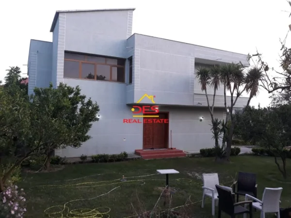 Vlore, shitet Vile , 339 m² 310.000 € (Kuzim Baba)