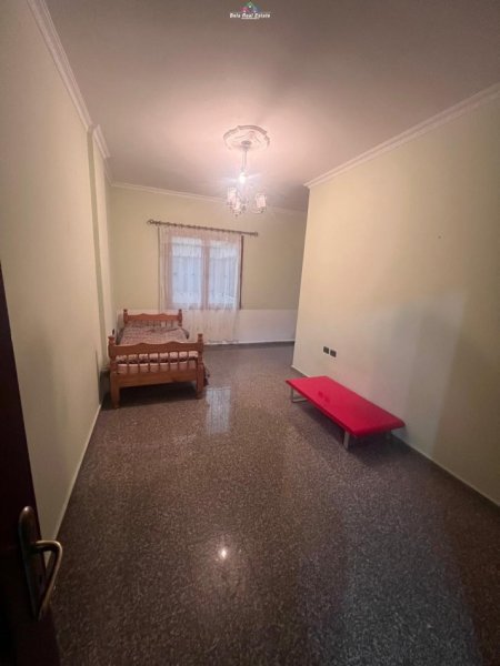 Tirane, jepet me qera Vile 2+1 Kati 2, 95 m² 350 € (shkoze)