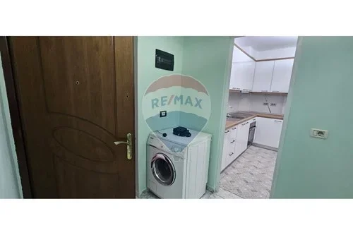 Tirane, jepet me qera apartament 2+1 Kati 2, 