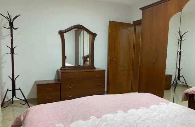 Tirane, jepet me qera apartament 2+1+Ballkon Kati 3, 87 m² 430 € (Kongresi Manastirit)